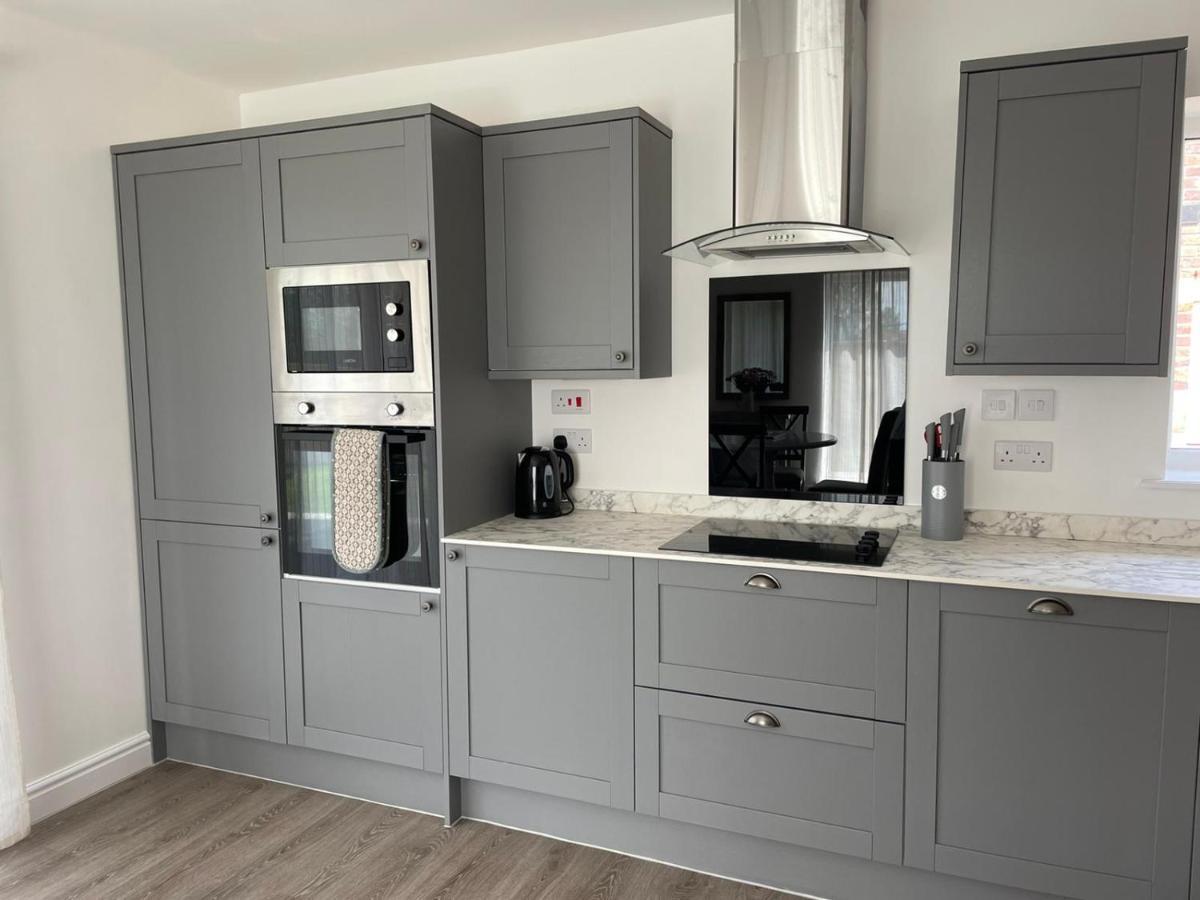 The Cottages At Ivy Farm By Charles Alexander Short Stay Lytham St Annes Extérieur photo