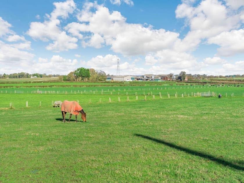 The Cottages At Ivy Farm By Charles Alexander Short Stay Lytham St Annes Extérieur photo